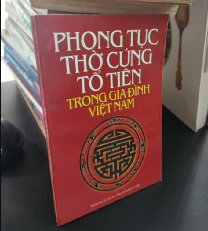 Phong Tục Thờ Cúng Tổ Tiên Trong Gia Đình Việt Nam